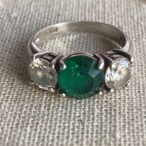 Avon vintage Sterling Emerald Ring